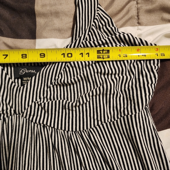 Women's Medium GUESS Dress - Picture 4 of 5
